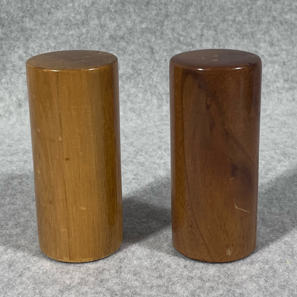 Vintage Solid Wood Salt & Pepper Shakers Mid Century Modern MCM Decor‎ Kitchen